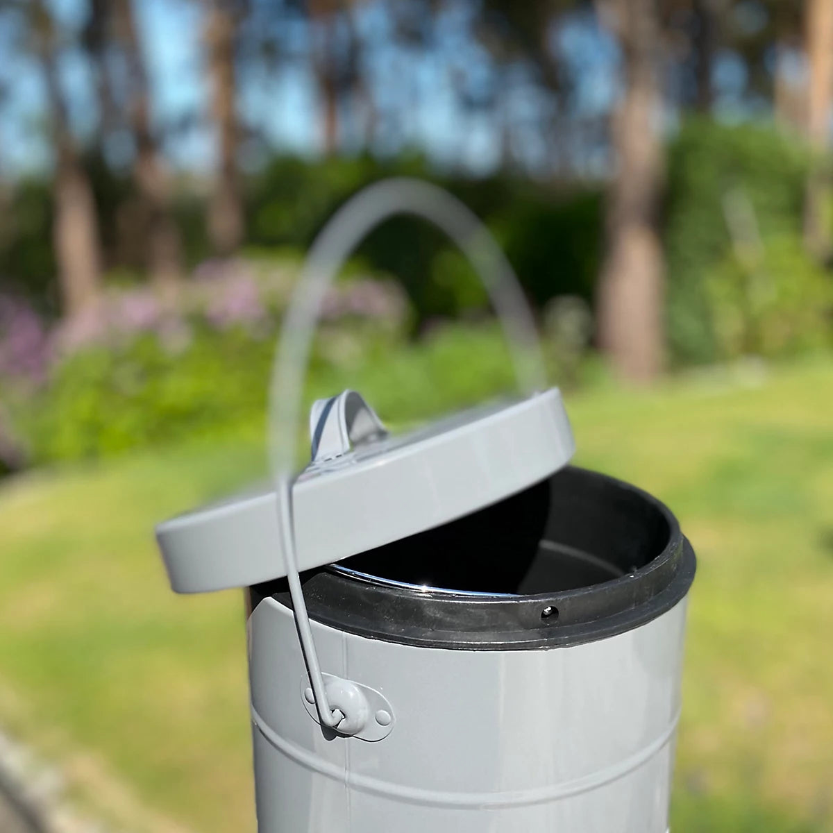 Large Kitchen Composter Caddy with Inner Bucket and 3 Filters in French Grey