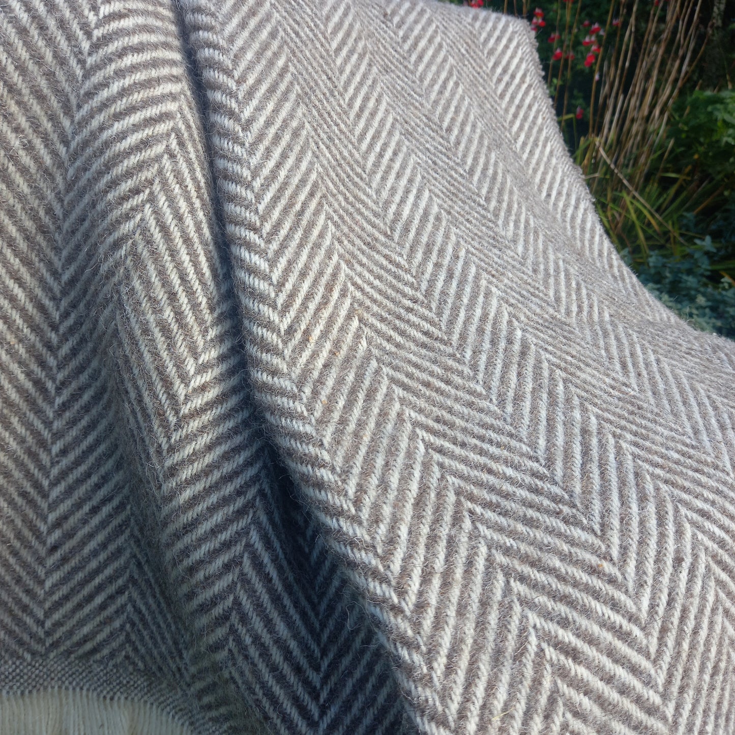 Chevron Tibet Throw - Chestnut with Cream Fringe (200 x 146 cm)