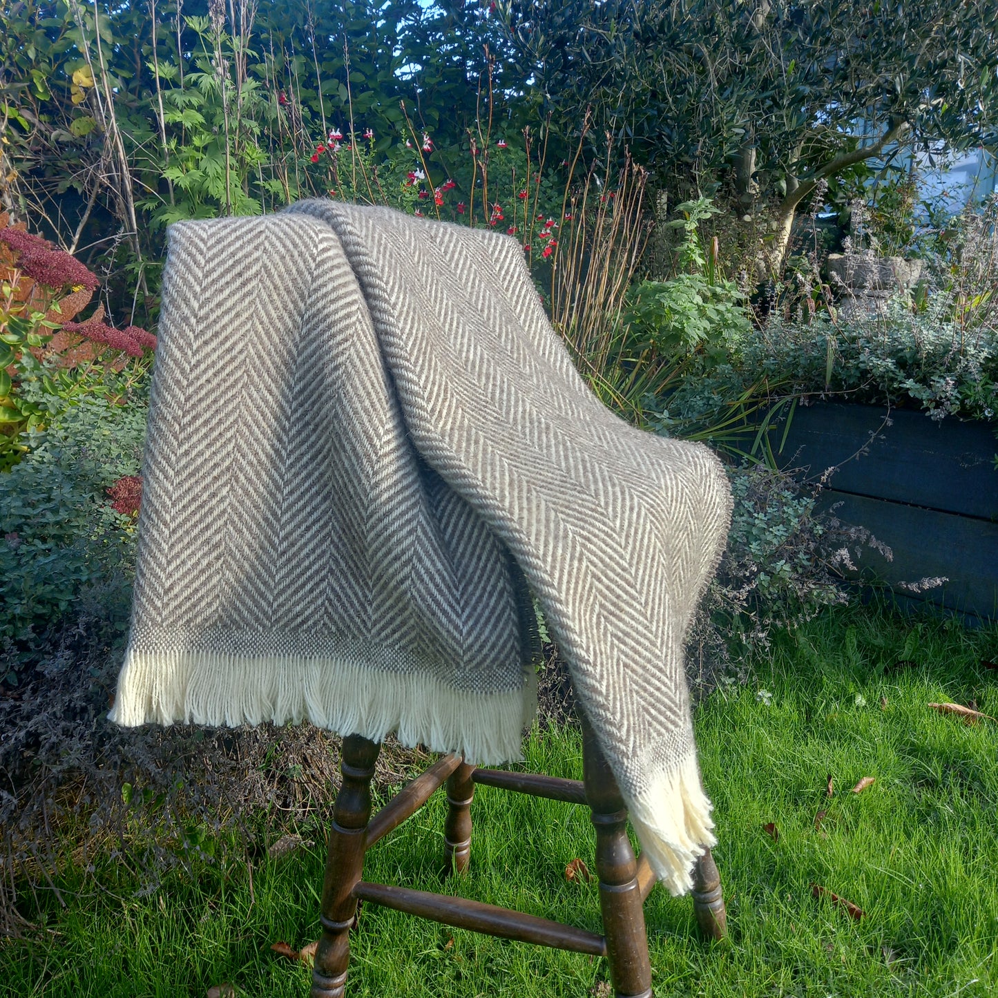 Chevron Tibet Throw - Chestnut with Cream Fringe (200 x 146 cm)