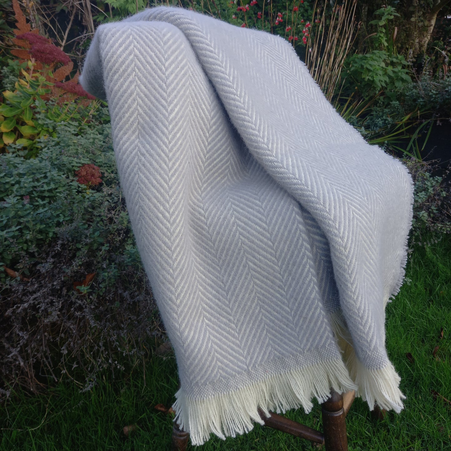 Chevron Tibet Throw - Dove Grey with Cream Fringe (200 x 146 cm)