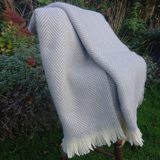 Chevron Tibet Throw - Dove Grey with Cream Fringe (200 x 146 cm)