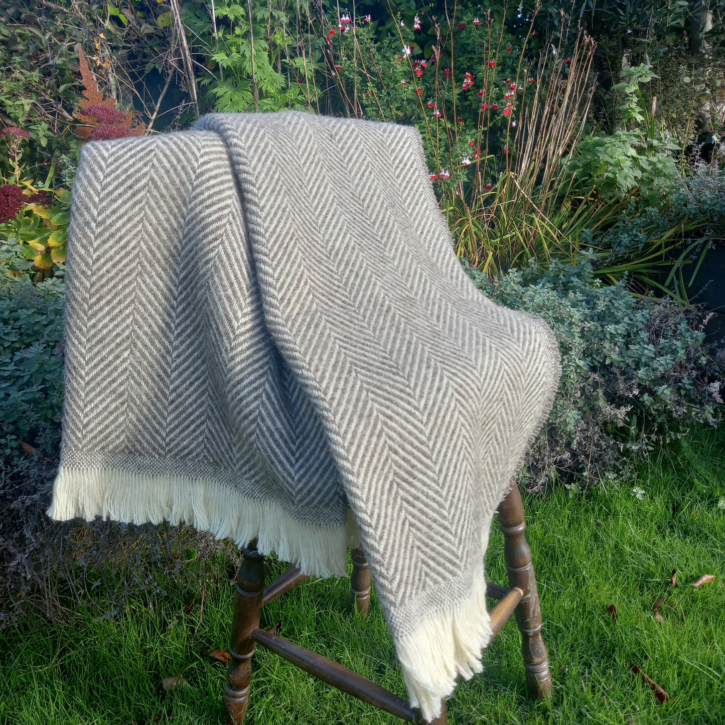 Chevron Tibet Throw - Chestnut with Cream Fringe (200 x 146 cm)