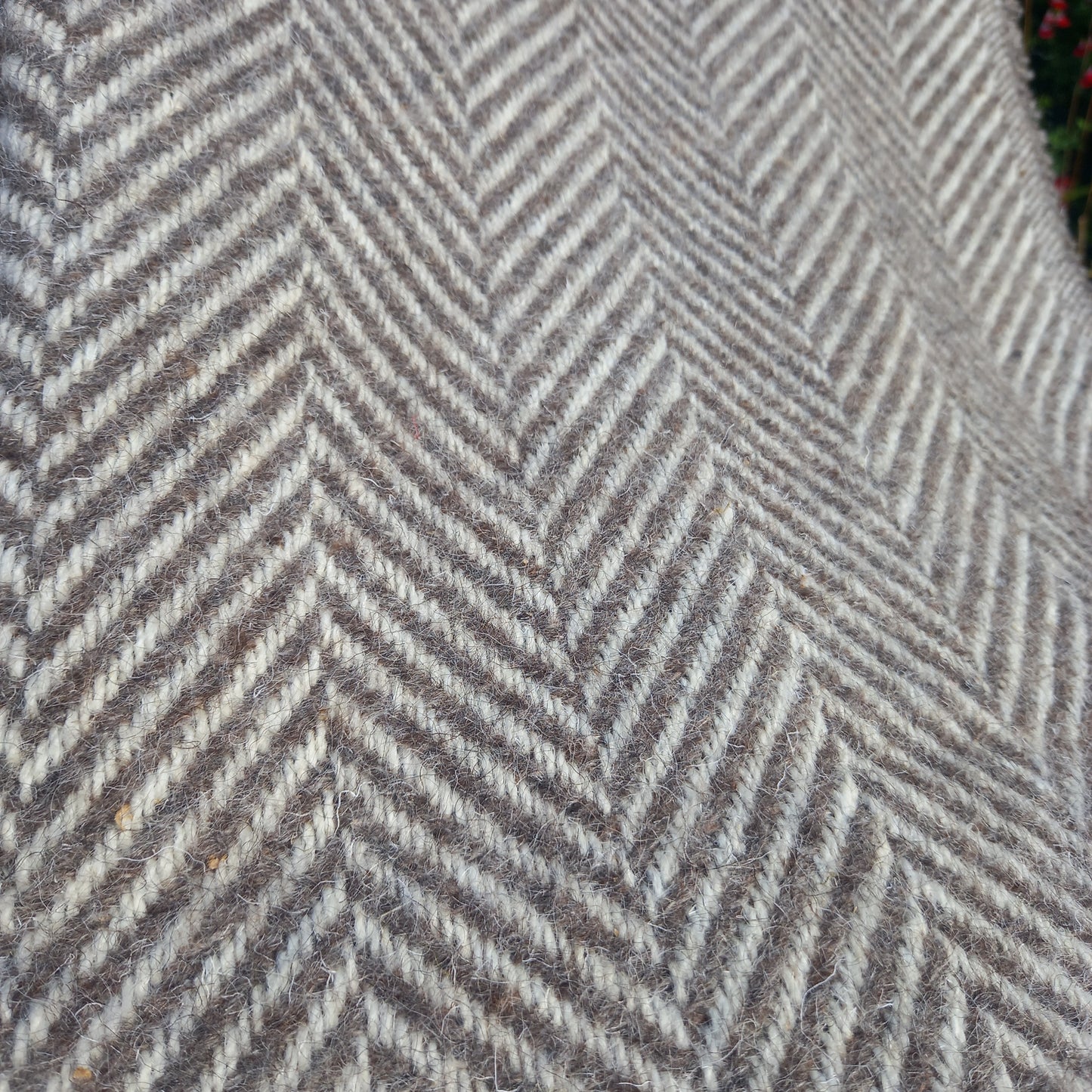 Chevron Tibet Throw - Chestnut with Cream Fringe (200 x 146 cm)