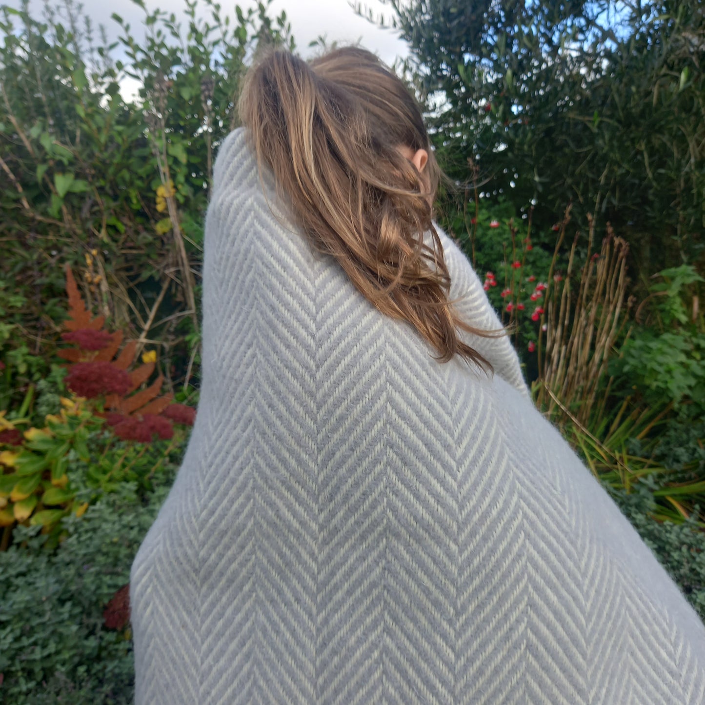 Chevron Tibet Throw - Dove Grey with Cream Fringe (200 x 146 cm)